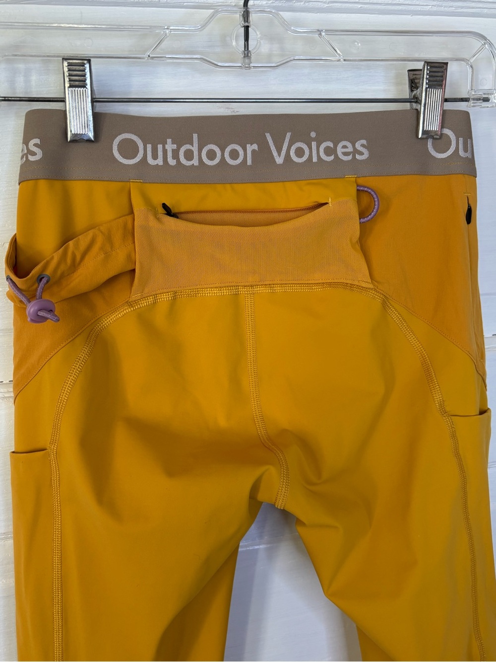 Outdoor Voices Zoom Yellow Leggings with Contrast Waistband